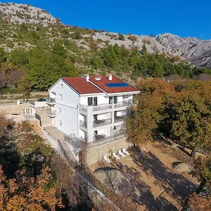 Paulo , Starigrad Paklenica Chorwacja
