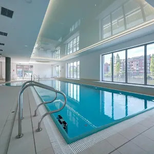 Live & Travel - Waterlane Island Apartment